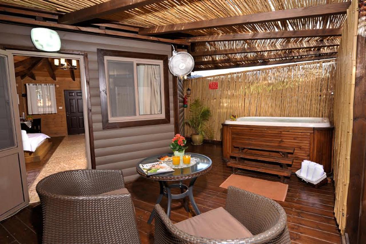 Talia Cabin Guest & Spa ロシュ・ピナ エクステリア 写真